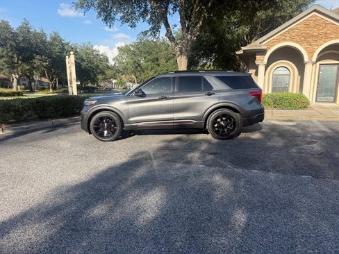 Used 2020 Ford Explorer ST w/ Premium Technology Package AWD/4WD image 2