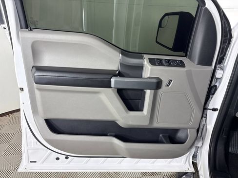 Used 2018 Ford F150 XLT w/ Equipment Group 301A Mid AWD/4WD image 16