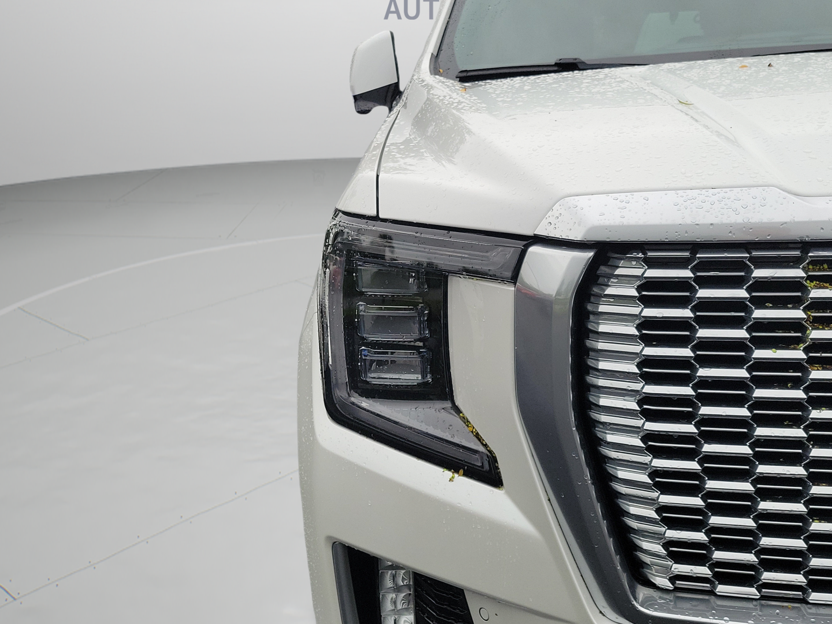 Used 2024 GMC Yukon Denali w/ Denali Reserve Package AWD/4WD image 10