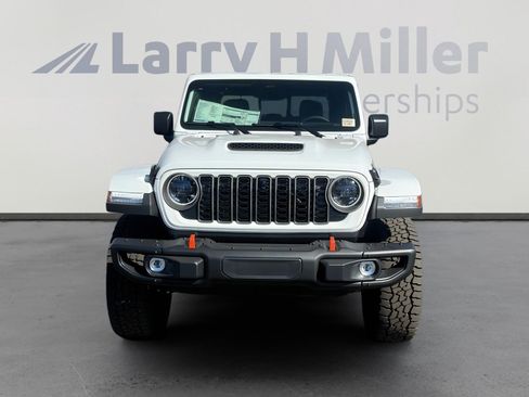 New 2026 Jeep Gladiator Mojave image 4