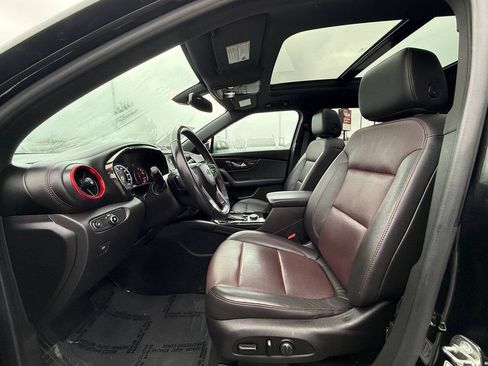 Used 2019 Chevrolet Blazer RS w/ Sun and Wheels Package FWD image 16