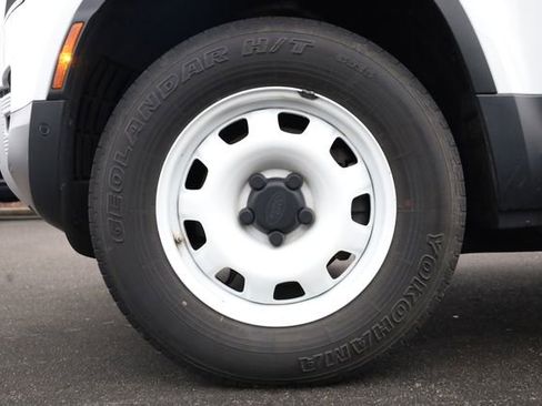 Used 2021 Land Rover Defender 110 image 7