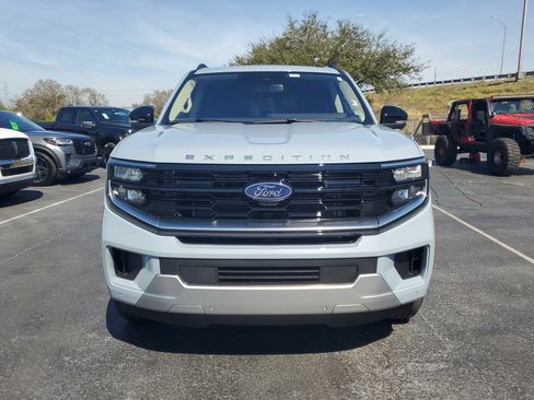 Certified 2025 Ford Expedition Platinum w/ Platinum Ultimate Package image 2