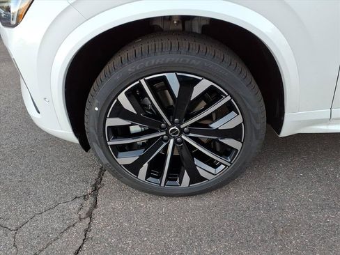 New 2026 Volvo XC90 B6 Plus w/ Protection Package Premier AWD/4WD image 12