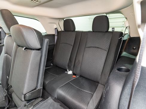 Used 2018 Dodge Journey SE w/ Popular Equipment Group FWD image 25
