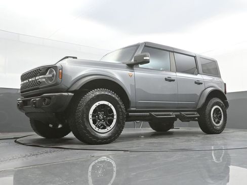 Used 2023 Ford Bronco Badlands w/ Sasquatch Package AWD/4WD image 35
