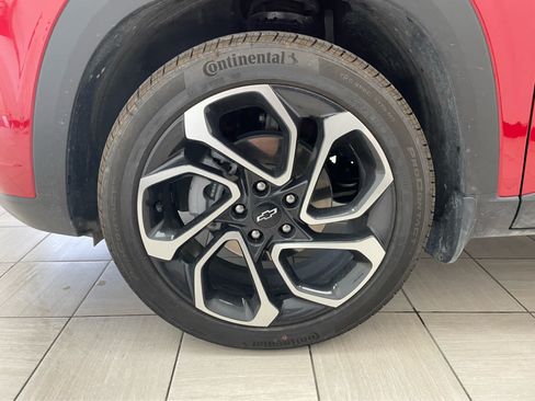 New 2026 Chevrolet Trax RS w/ Sunroof Package FWD image 6