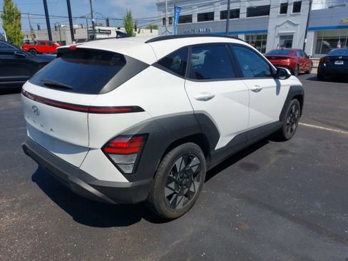 Used 2024 Hyundai Kona SEL FWD image 2