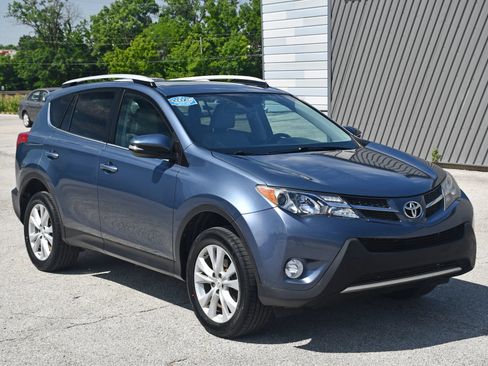 Used 2014 Toyota RAV4 Limited w/ Technology Package AWD/4WD image 2