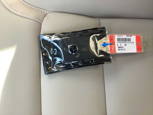 Used 2026 Volvo XC90 T8 Plus w/ Protection Package Premier image 38