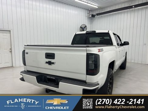 Used 2019 Chevrolet Silverado 1500 LT w/ All Star Edition image 3