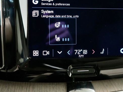 Used 2023 Volvo XC60 B5 Plus w/ Climate Package image 22