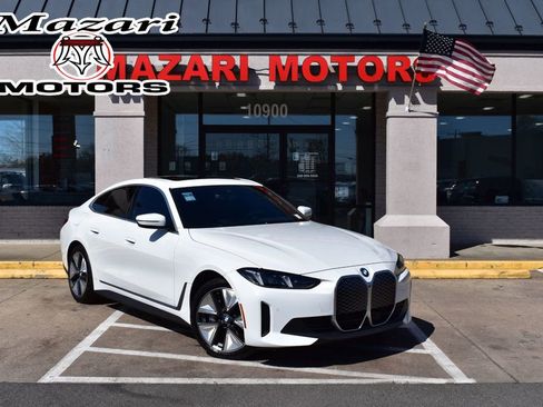 Used 2025 BMW i4 eDrive40 RWD image 1