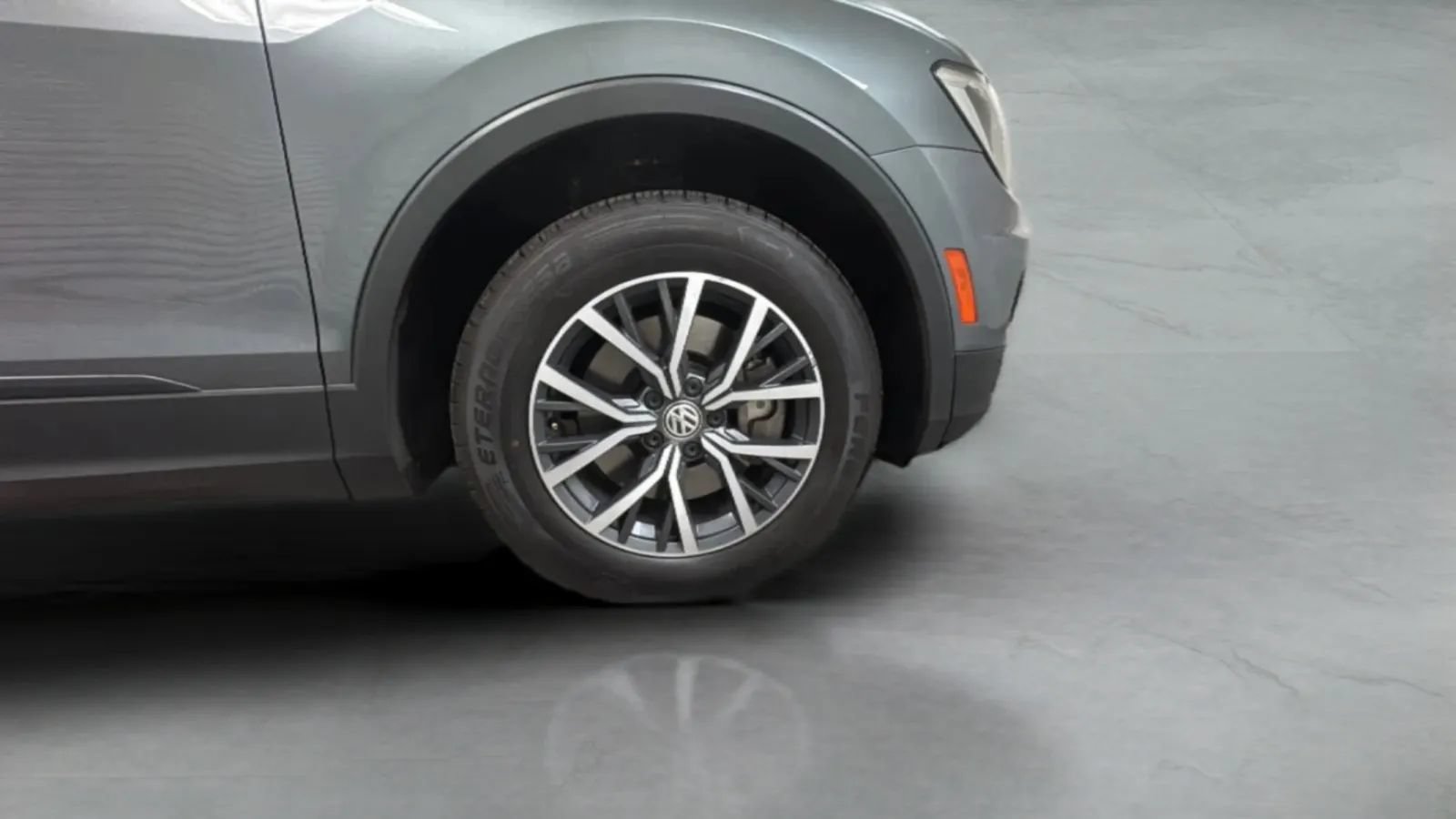 Used 2019 Volkswagen Tiguan SE FWD image 29