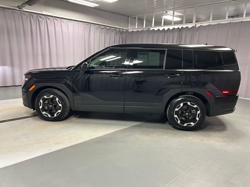 Used 2025 Hyundai Santa Fe SE image 4