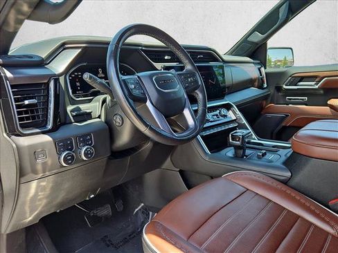 Used 2023 GMC Sierra 1500 Denali Ultimate AWD/4WD image 9