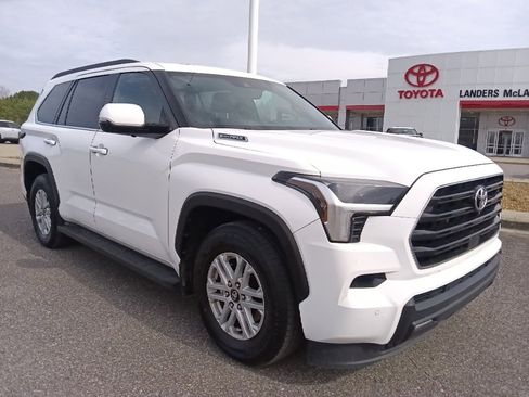 Used 2025 Toyota Sequoia SR5 image 1