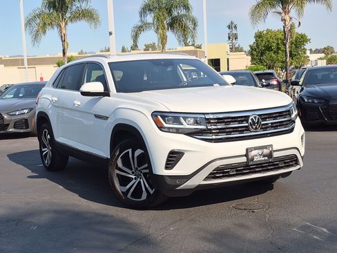 Used 2022 Volkswagen Atlas Cross Sport SEL AWD/4WD image 2