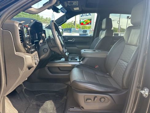 Used 2022 Chevrolet Silverado 1500 ZR2 w/ Technology Package AWD/4WD image 13