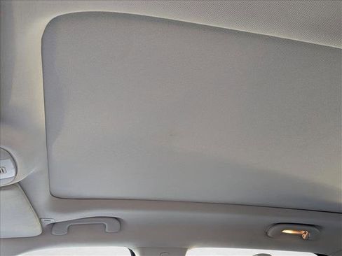 Used 2019 Jeep Compass Latitude FWD image 13