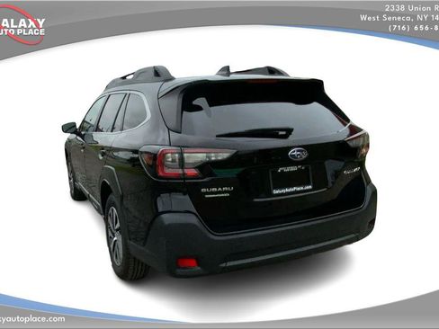 Used 2024 Subaru Outback Premium AWD/4WD image 7