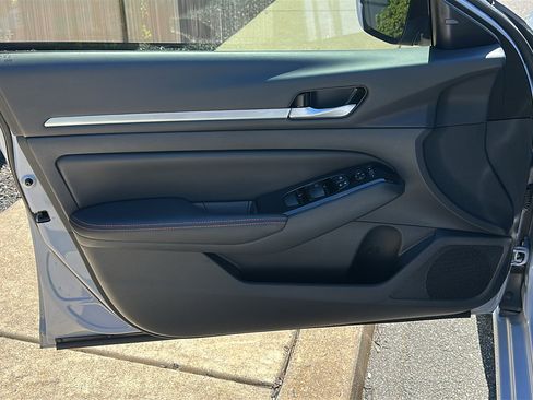 Certified 2024 Nissan Altima 2.5 SR AWD/4WD image 14