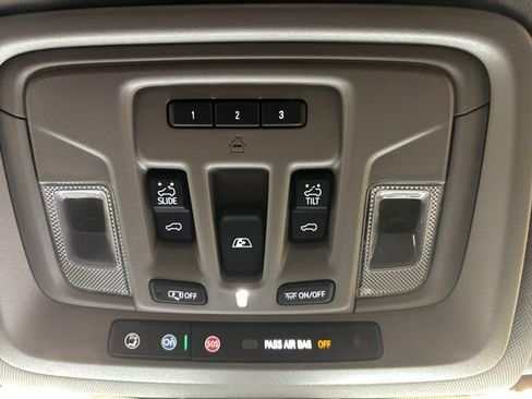 Used 2021 GMC Sierra 1500 Denali w/ Technology Package AWD/4WD image 23
