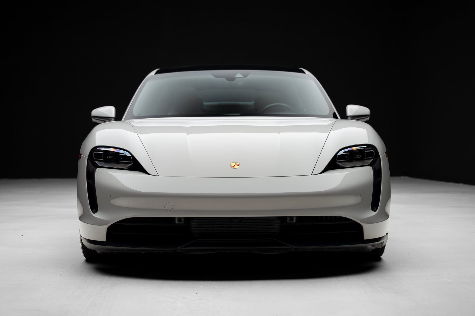 Used 2022 Porsche Taycan 4S AWD/4WD image 8