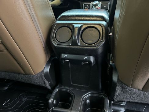 Used 2021 Jeep Wrangler Unlimited Sport image 16