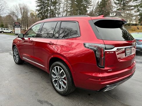 Used 2023 Cadillac XT6 Sport w/ Technology Package image 10