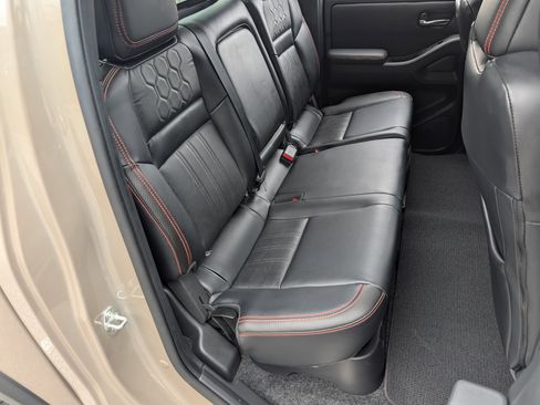 Used 2023 Nissan Frontier PRO-4X w/ Pro-4X Premium Package image 20