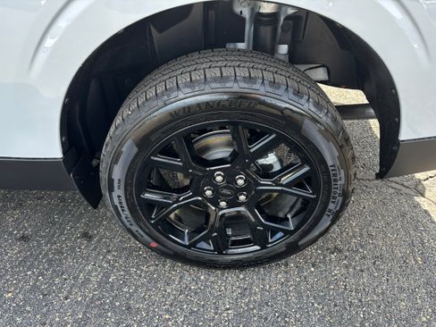 New 2026 Ford Maverick Lariat w/ Black Appearance Package AWD/4WD image 7