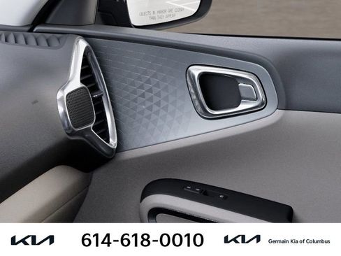 New 2025 Kia Soul LX w/ LX Technology Package image 28