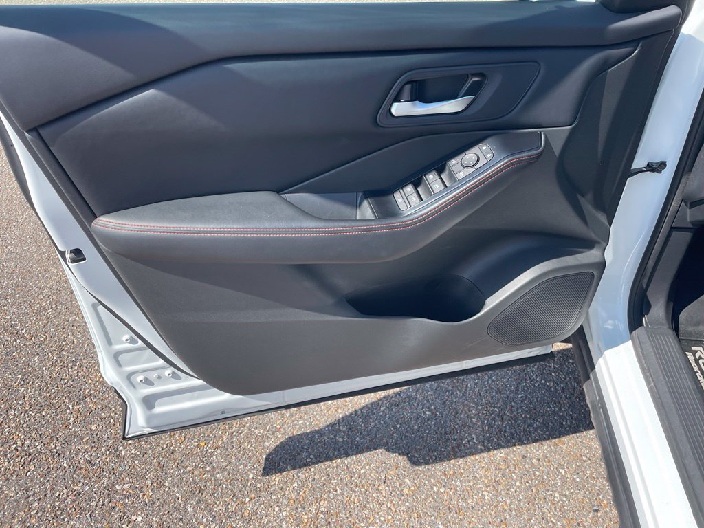 Certified 2025 Nissan Rogue SV AWD/4WD image 26