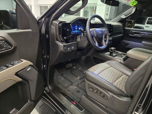 Used 2024 Chevrolet Silverado 1500 ZR2 AWD/4WD image 19