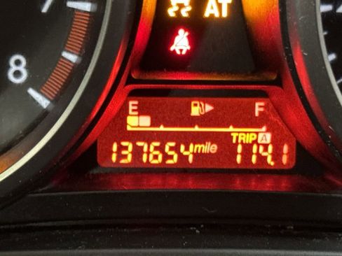 Used 2012 MAZDA MAZDA5 Sport image 13