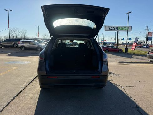 Used 2023 Honda HR-V LX image 13