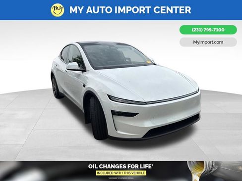 Used 2026 Tesla Model Y Long Range AWD/4WD image 1