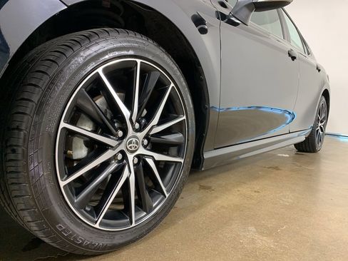 Used 2023 Toyota Camry SE image 35