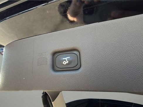 Used 2023 Lincoln Nautilus Standard w/ Premium Package image 37