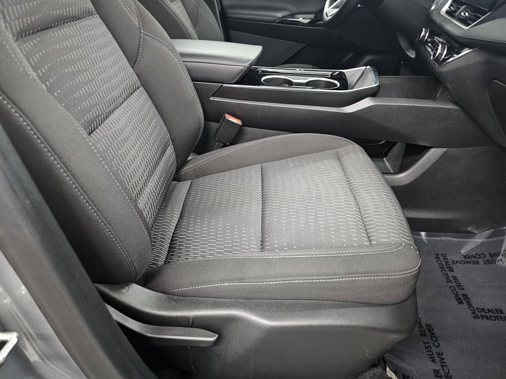 Used 2025 Chevrolet Equinox LT AWD/4WD image 19