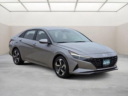 Used 2023 Hyundai Elantra SEL w/ Convenience Package