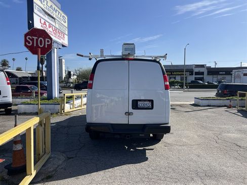 Used 2020 Chevrolet Express 3500 w/ Driver Convenience Package image 3