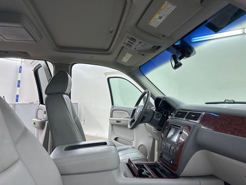 Used 2008 Chevrolet Tahoe LTZ w/ LTZ Preferred Equipment Group image 21