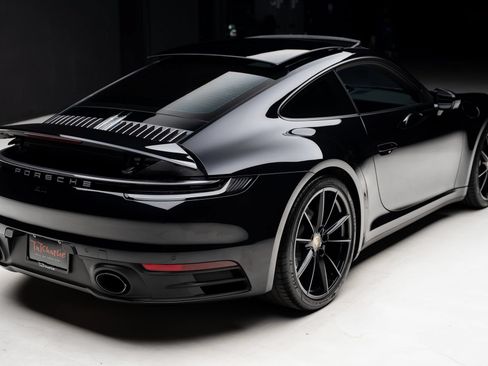 Used 2024 Porsche 911 Carrera 4 AWD/4WD image 33