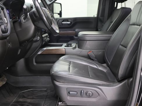 Used 2023 Chevrolet Silverado 2500 High Country image 8