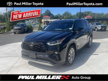 Used 2022 Toyota Highlander Platinum