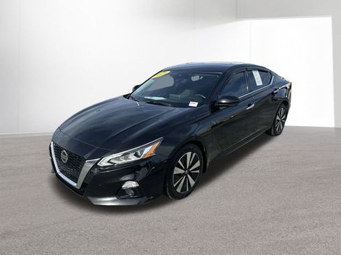 Used 2019 Nissan Altima 2.5 SV image 2