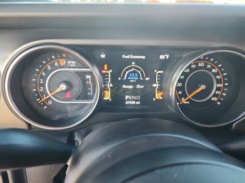 Used 2019 Jeep Wrangler Sport AWD/4WD image 18