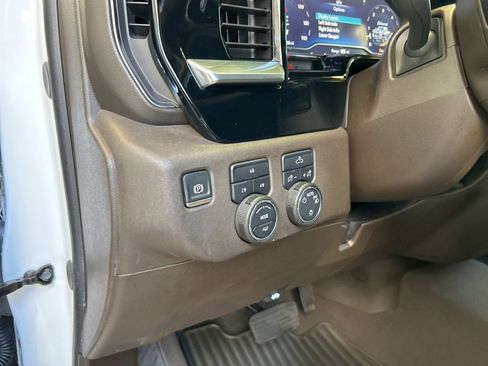 Used 2024 Chevrolet Silverado 2500 LT image 36